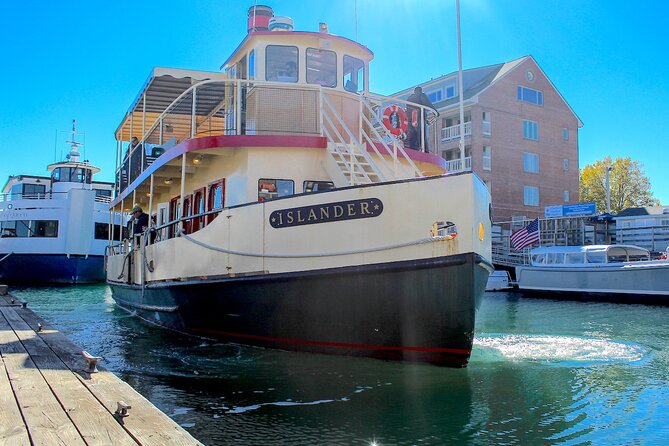 Harbor Lights and Sights Cruise - The 1905 lighthouse on Portland Harbor’s northern entrance