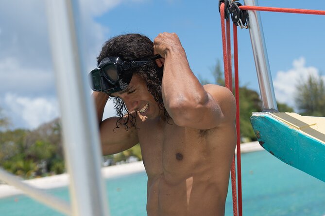 Harbour Lights-Chair &Turtle Shipwreck Snorkel Tour(10:30-1:30pm) - Settling into your reserved beach chair