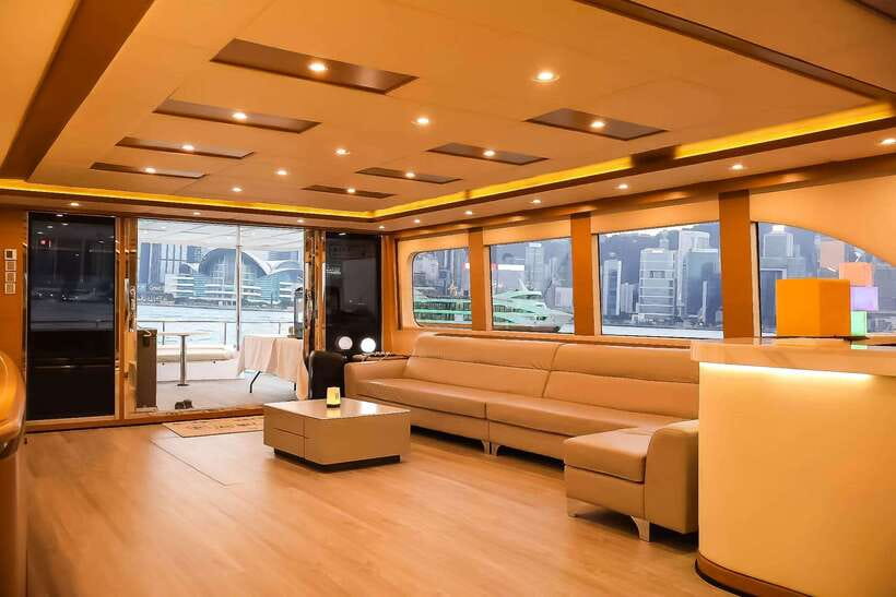 HK: Victoria Harbor Tour & Symphony of Lights (Free Drinks) - Key points before you book