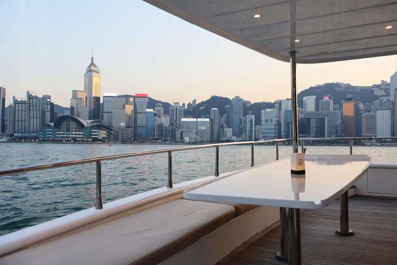 HK: Victoria Harbor Tour & Symphony of Lights (Free Drinks) - Drinks, beer, and the included snacks