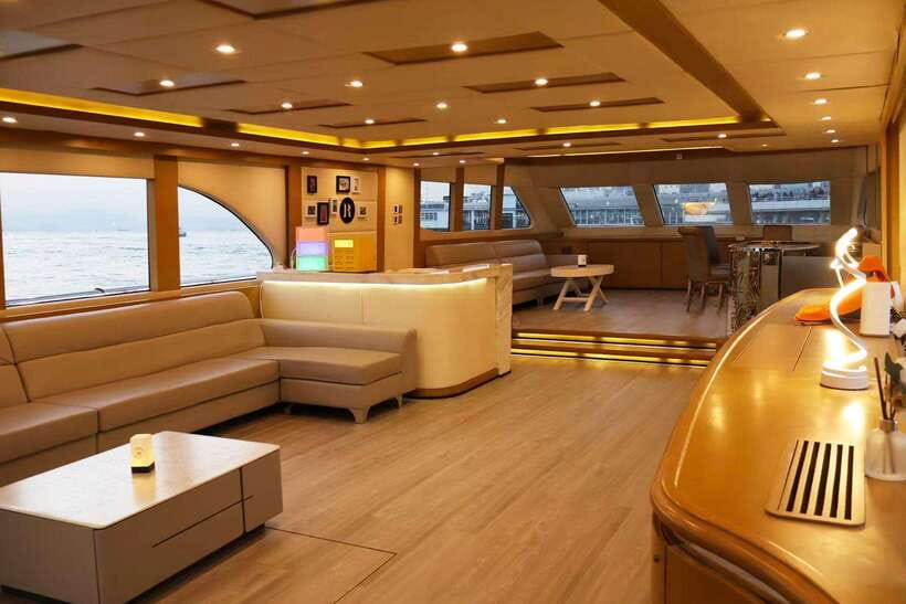 HK: Victoria Harbor Tour & Symphony of Lights (Free Drinks) - The crew and the photo service