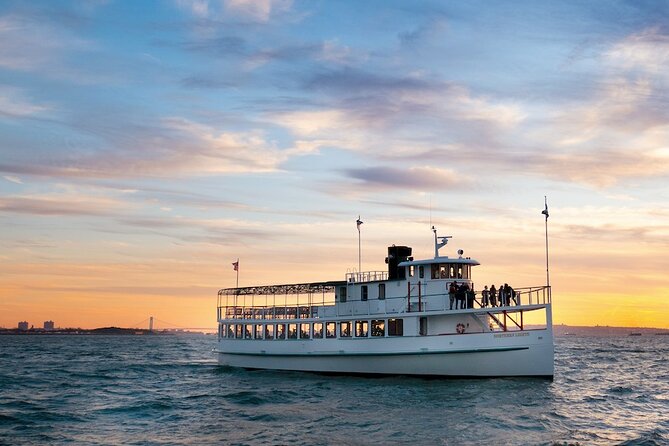 Holiday Sunset Cruise in Boston Harbor - What this Boston Harbor cruise feels like