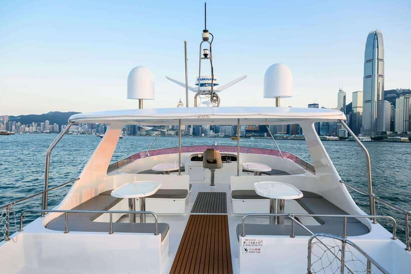 Hong Kong: Victoria Harbour Evening Cruise with Drinks - Key points before you book