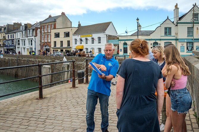 Ilfracombe Harbour Ghost Tour - Mark’s style and use of visual evidence