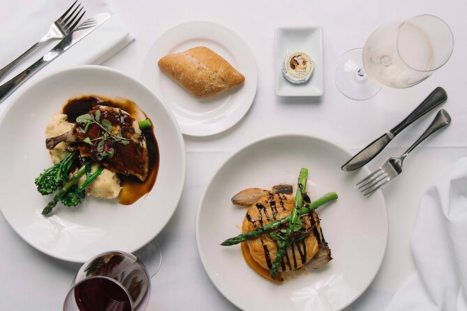 Journey Beyond All-Inclusive Sydney Harbour Dinner Cruise - Why a Sydney Harbour dinner cruise works so well