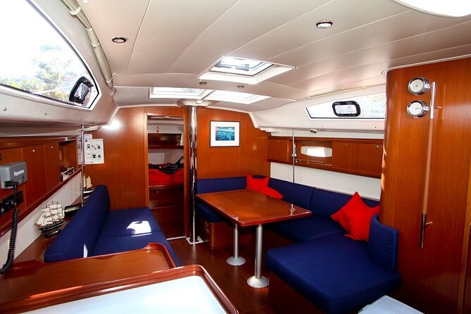 Luxury Sailing Cruise on Sydney Harbour with Lunch - Under the Harbour Bridge and past the Opera House
