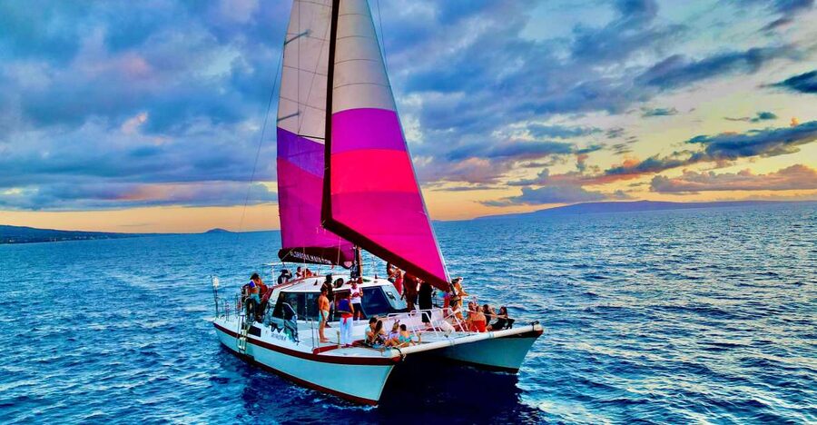 Maalaea Harbor: Sunset Sail on a Charming Hawaiin Catamaran - Why Winona feels different from a big sunset boat