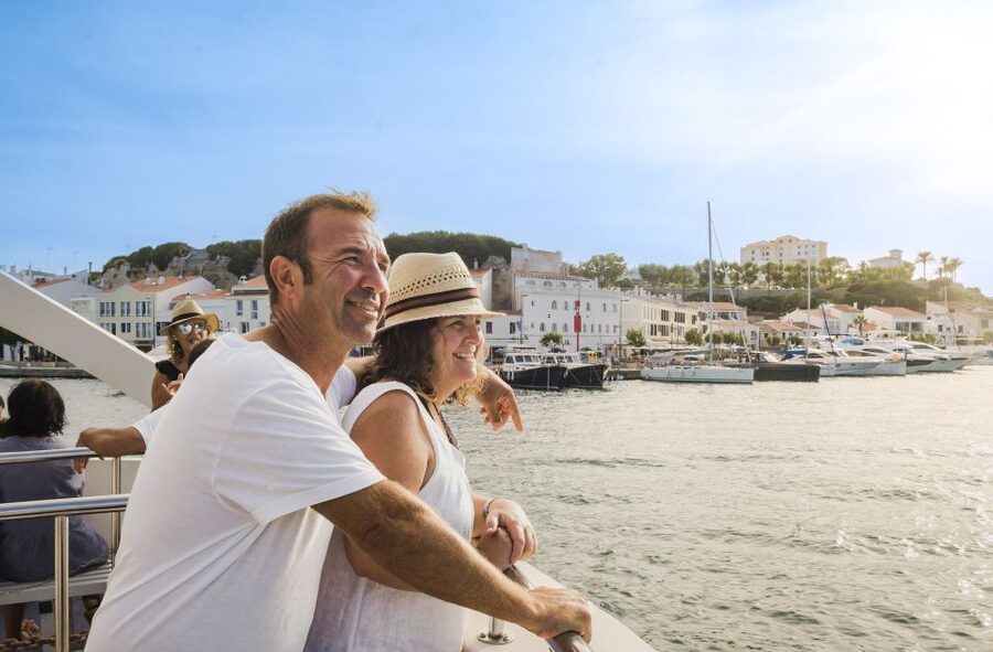 Mahon: Harbor Boat Tour with Underwater Viewing & Commentary - Key points to know before you go