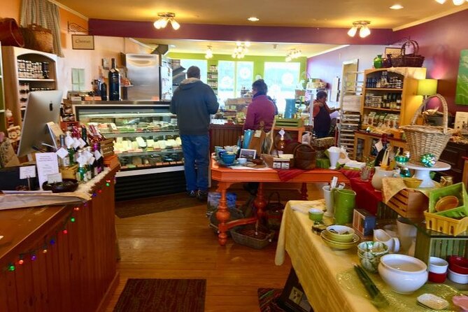 Morning Catch Walking Foodie Tour of Boothbay Harbor - Harbor Treats adds a pastry chef’s touch