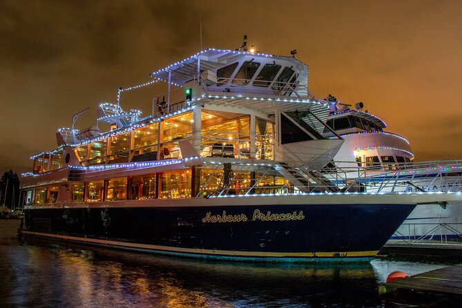 New Year's Eve Dinner Cruise through Vancouver Harbor - Music, Mood, and the Right Kind of Celebration