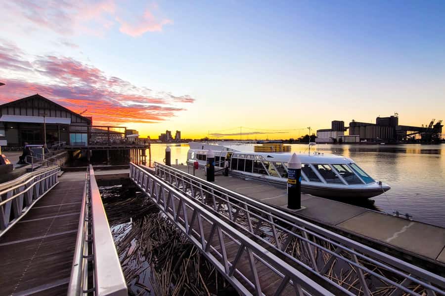 Newcastle: Harbour Dinner Cruise with Live Music - Setting sail through Newcastle Harbour after dark