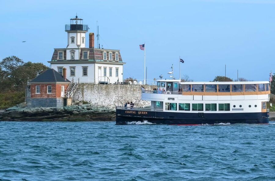 Newport, Rhode Island: Scenic Narragansett Bay Cruise - Getting there and choosing the right departure