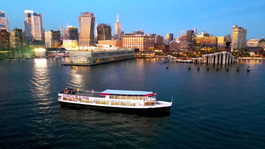 NYC: Circle Line 2h Harbor Lights Cruise Skip-The-Box-Office - Who gets the best value from the $45 price