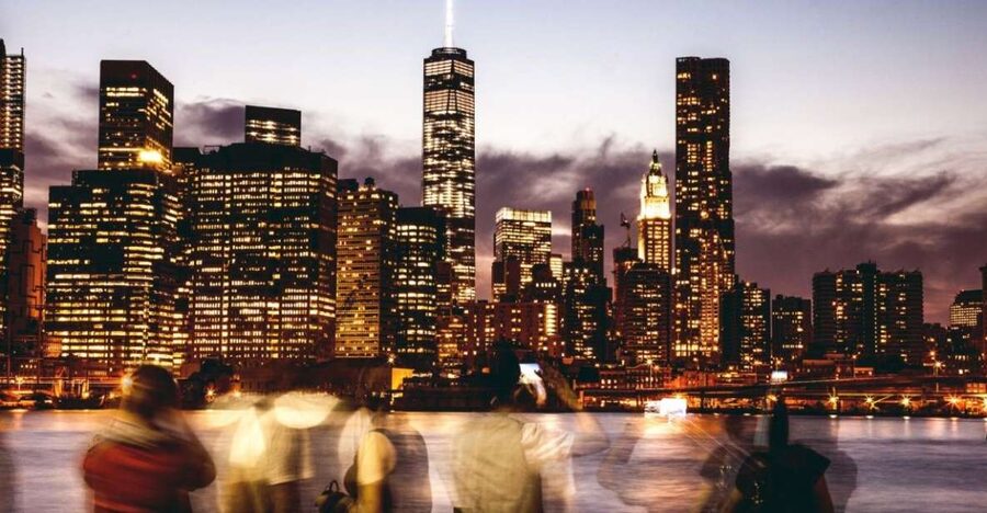 NYC: Circle Line 2h Harbor Lights Cruise Skip-The-Box-Office - From the High Line to One World Trade Center