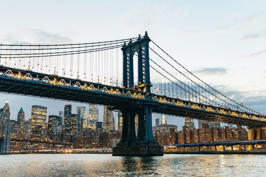 NYC: Circle Line 2h Harbor Lights Cruise Skip-The-Box-Office - South Street Seaport and the Brooklyn Bridge