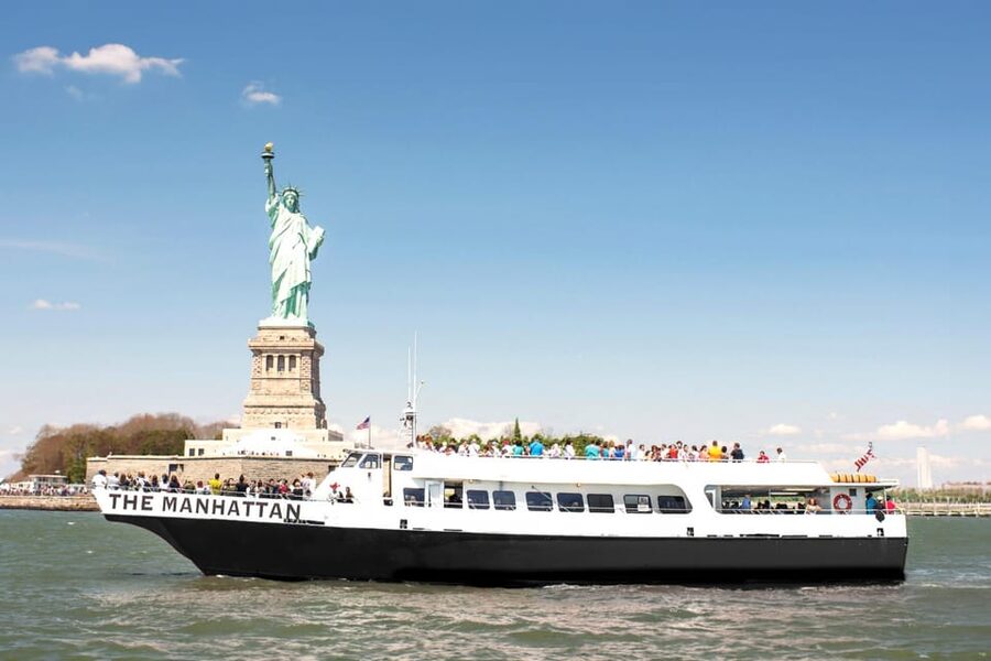 NYC: Liberty Cruise on New York Harbor with Live Guide - Passing Ellis Island and its immigration story