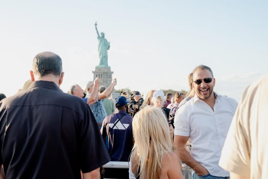 NYC: Liberty Cruise on New York Harbor with Live Guide - Getting close to the Statue of Liberty