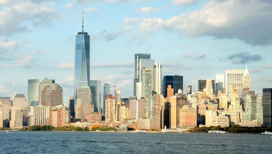 NYC: Liberty Cruise on New York Harbor with Live Guide - Live commentary, sound quality, and the onboard feel