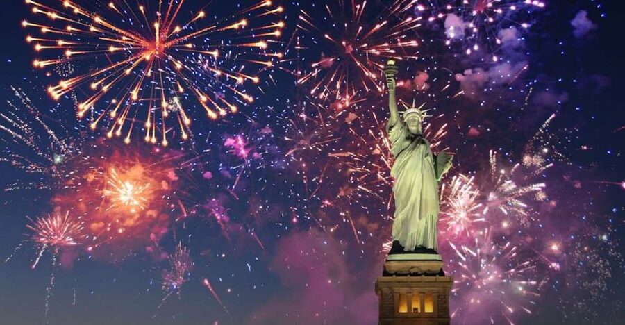 NYC: New Year's Eve Buffet Dinner Fireworks Harbor Cruise - Key points to know before booking