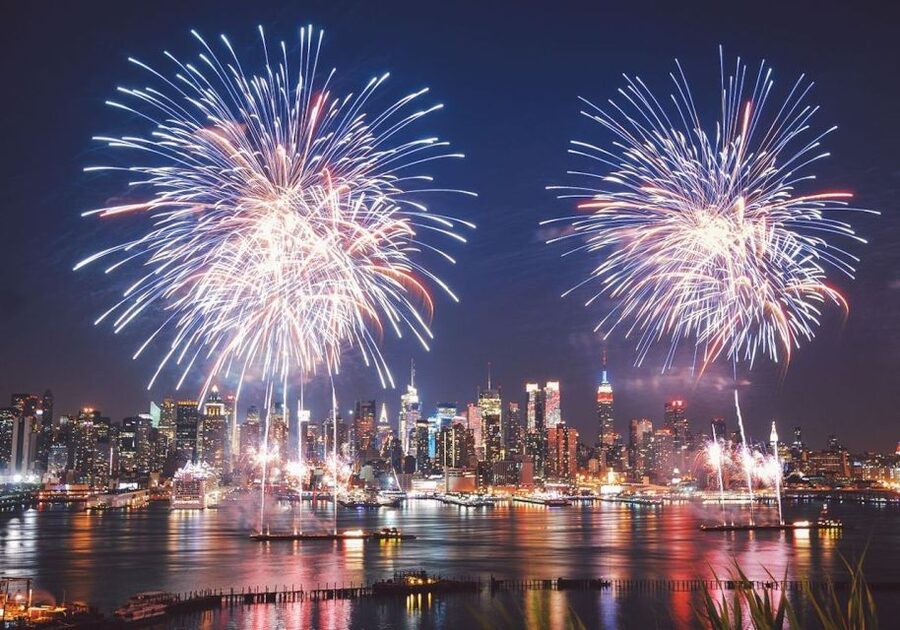 NYC: New Year's Eve Buffet Dinner Fireworks Harbor Cruise - Who will enjoy this cruise most?