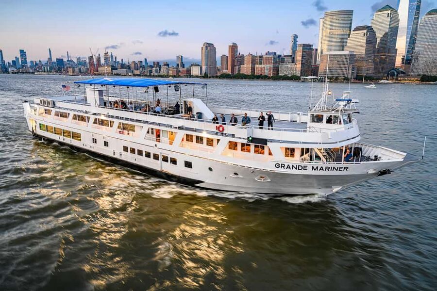 NYC: Sightseeing Harbor Cruise on the Grande Mariner - Brooklyn Bridge and Brooklyn Bridge Park