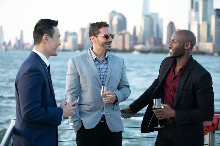 NYC: Thanksgiving Gourmet Lunch or Dinner Harbor Cruise - Planning your table and attire