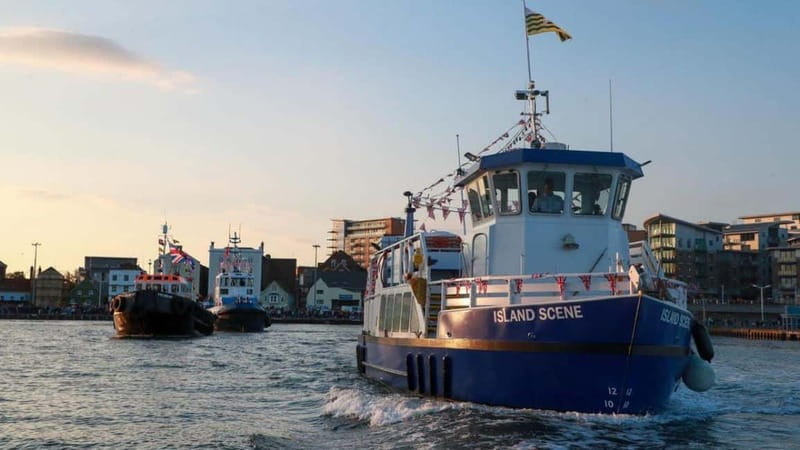 Poole: Harbour Lights Cruise - From the Blue Kiosk to open water