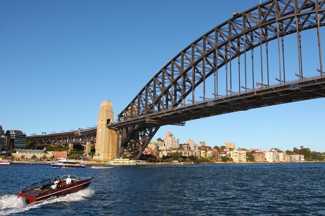 Private 2 Hour Icons and Highlights Cruise of Sydney Harbour - The Opera House from the water