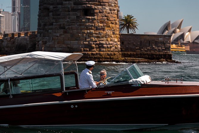 Private 2 Hour Icons and Highlights Cruise of Sydney Harbour - Meeting at the Aquarium in Darling Harbour