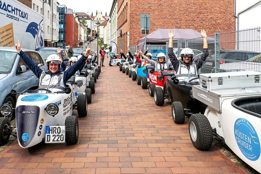 Rostock: Hot Rod Harbor City Tour - Weather can shape the experience