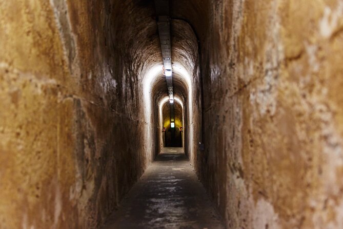 Rottnest Island Historical Train and Tunnel Tour from Hillarys Boat Harbour - Time for lunch and Rottnest Settlement