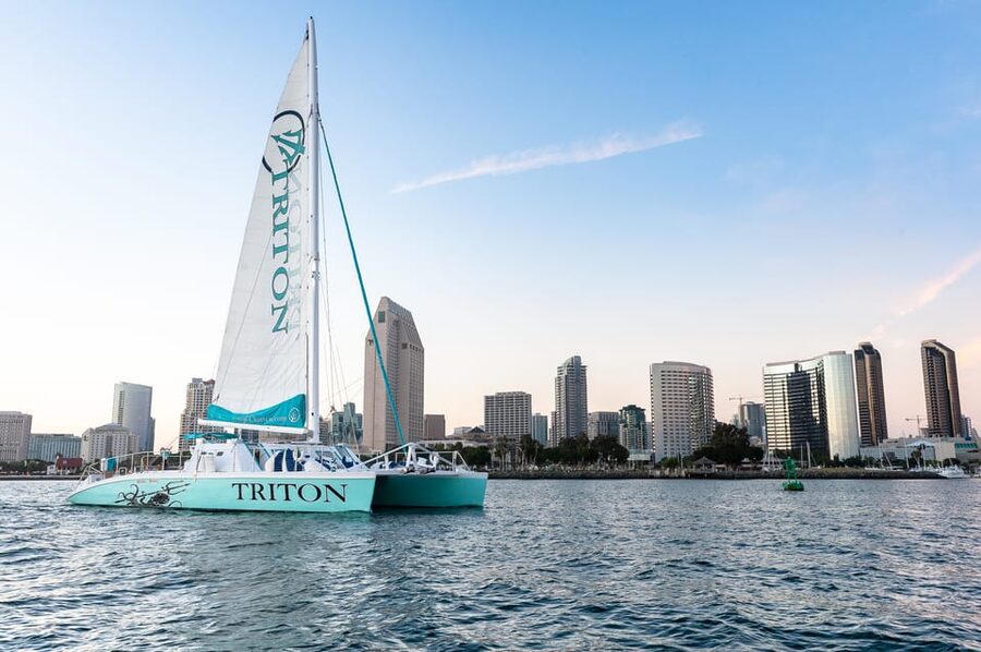 San Diego Harbor Cruise: 2.5 hour Catamaran Cruise - Passing the USS Midway and the Waterfront Monuments