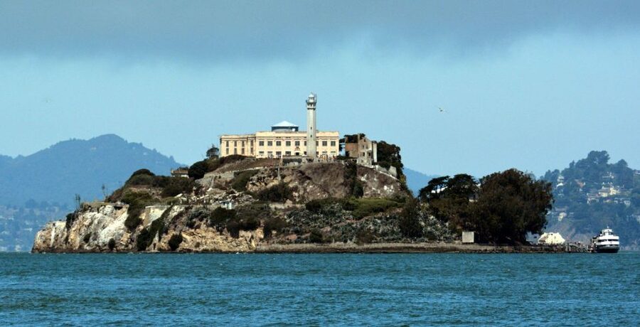 San Francisco: Alcatraz and Golden Gate Bay Cruise - Alcatraz begins with the ferry from Pier 33