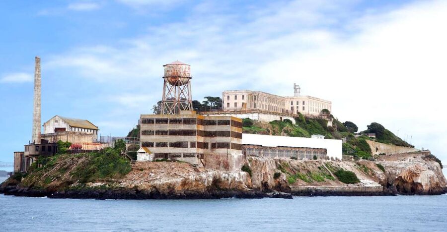 San Francisco: Alcatraz with San Francisco Bay Cruise - Pier 33 and the ferry to the island