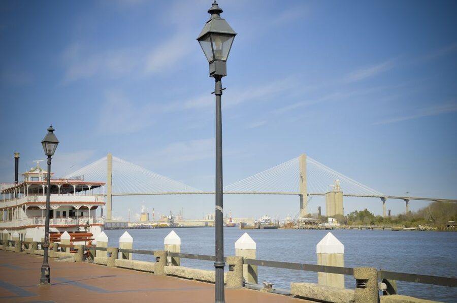 Savannah: Riverboat Narrated Harbor Sightseeing Cruise - Choosing your seat on the riverboat