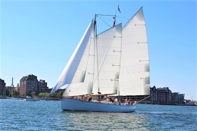 Sightseeing Day Sail around Boston Harbor - Why this Boston harbor sail is worth your time