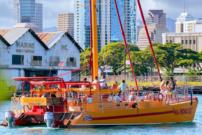 South Shore Open Sail from Kewalo Harbor Including Drinks - The best photo moments along the South Shore