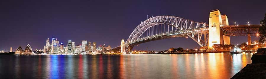 Sydney: 3 Hour Abba Tribute Show Harbour Cruise with Buffet - A buffet before the dancing begins