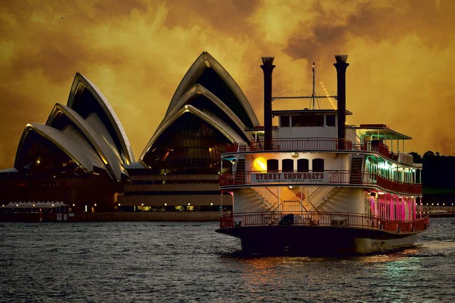 Sydney Harbour: Cabaret Cruise with 3-Course Dinner - Boarding at King Street Wharf 5