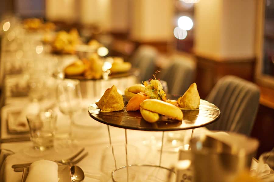 Sydney Harbour: Cabaret Cruise with 3-Course Dinner - Who will enjoy this Sydney evening most?
