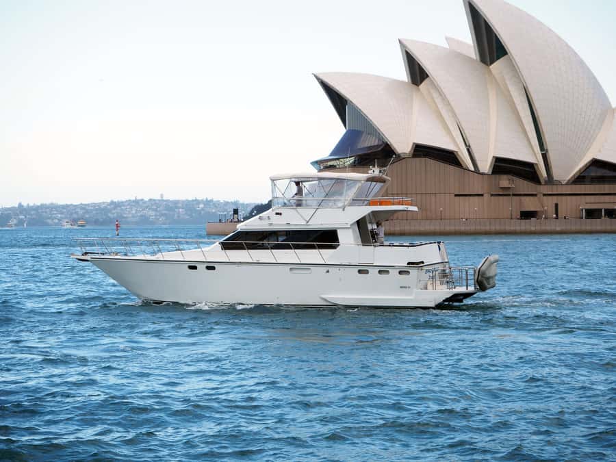Sydney: Harbour Cruise with Gourmet BBQ Lunch, Beer and Wine - Starting at Commissioners Steps in Circular Quay