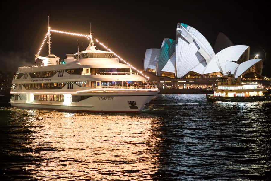 Sydney: Harbour Dinner Cruise with 3, 4 or 6-Course Menu - Food quality and the rhythm of the meal