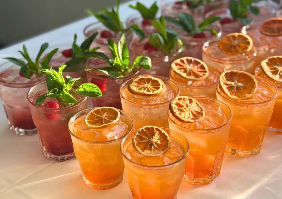 Sydney: Harbour Dinner Cruise with Buffet - A gentle two-hour look at Sydney Harbour