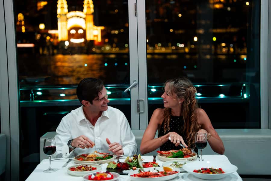 Sydney Harbour: Glass Boat Signature Dinner Cruise - A glass boat built for Sydney’s night views