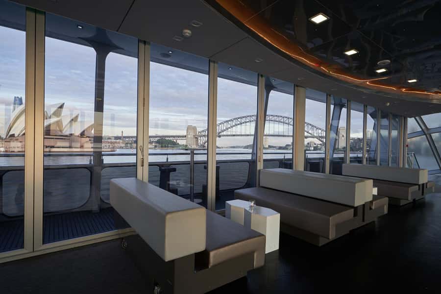 Sydney Harbour Lunch Cruise: 360° Glass Boat Views & Buffet - My practical verdict