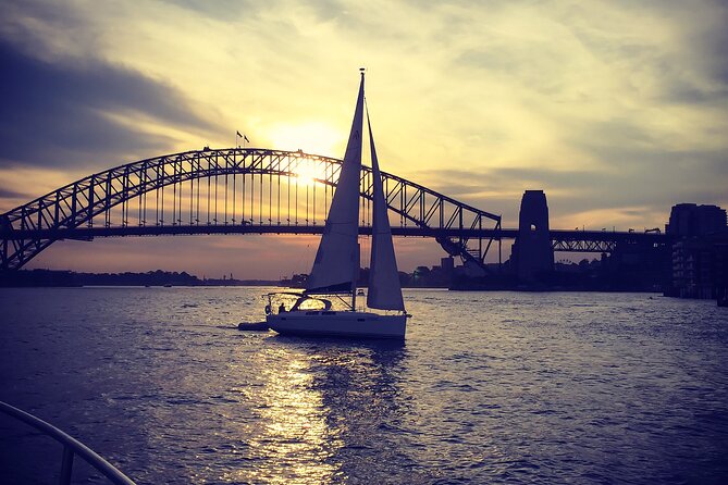 Sydney Harbour Sailing Experience - Kirribilli House and the return beneath the bridge