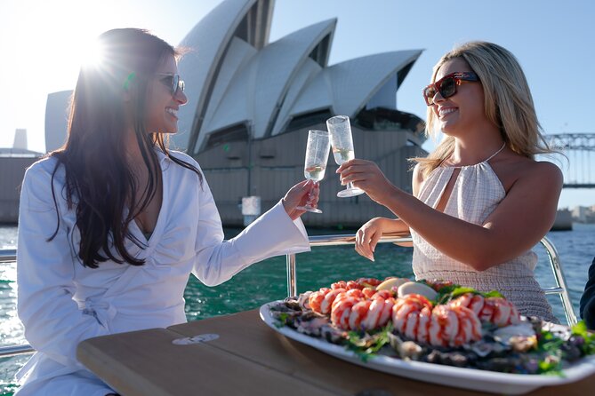 Sydney Harbour Twilight Cruise - Local commentary adds more than background noise