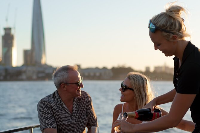 Sydney Harbour Twilight Cruise - The private format: a strength with limits