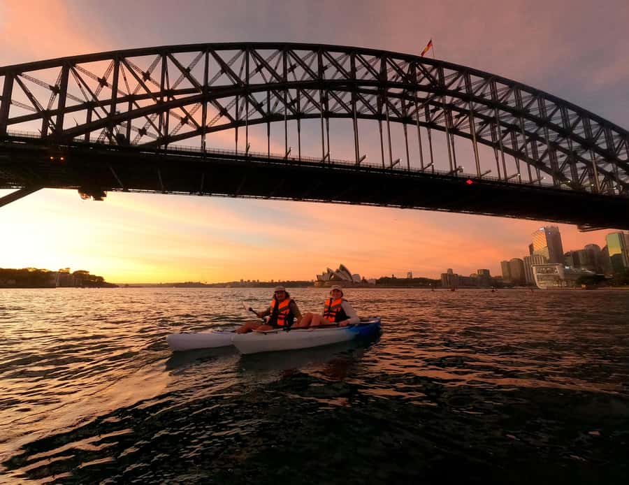 Sydney: Sunset Kayak - Opera & Harbour Bridge Tour (5p. max) - Luna Park: a lively first photo stop