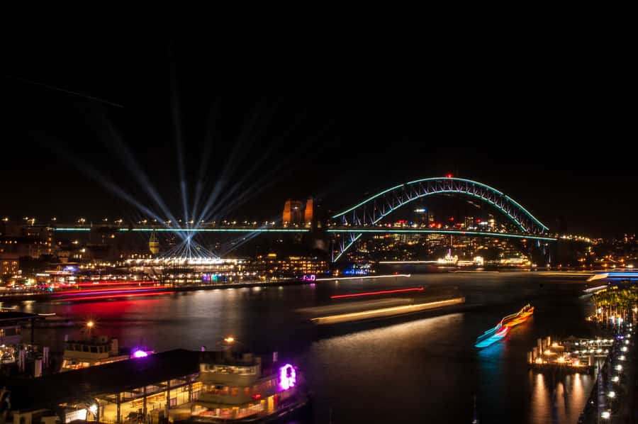 Sydney: Vivid Festival of Light Harbor Cruise with Dinner - Why seeing Vivid from Sydney Harbour works so well